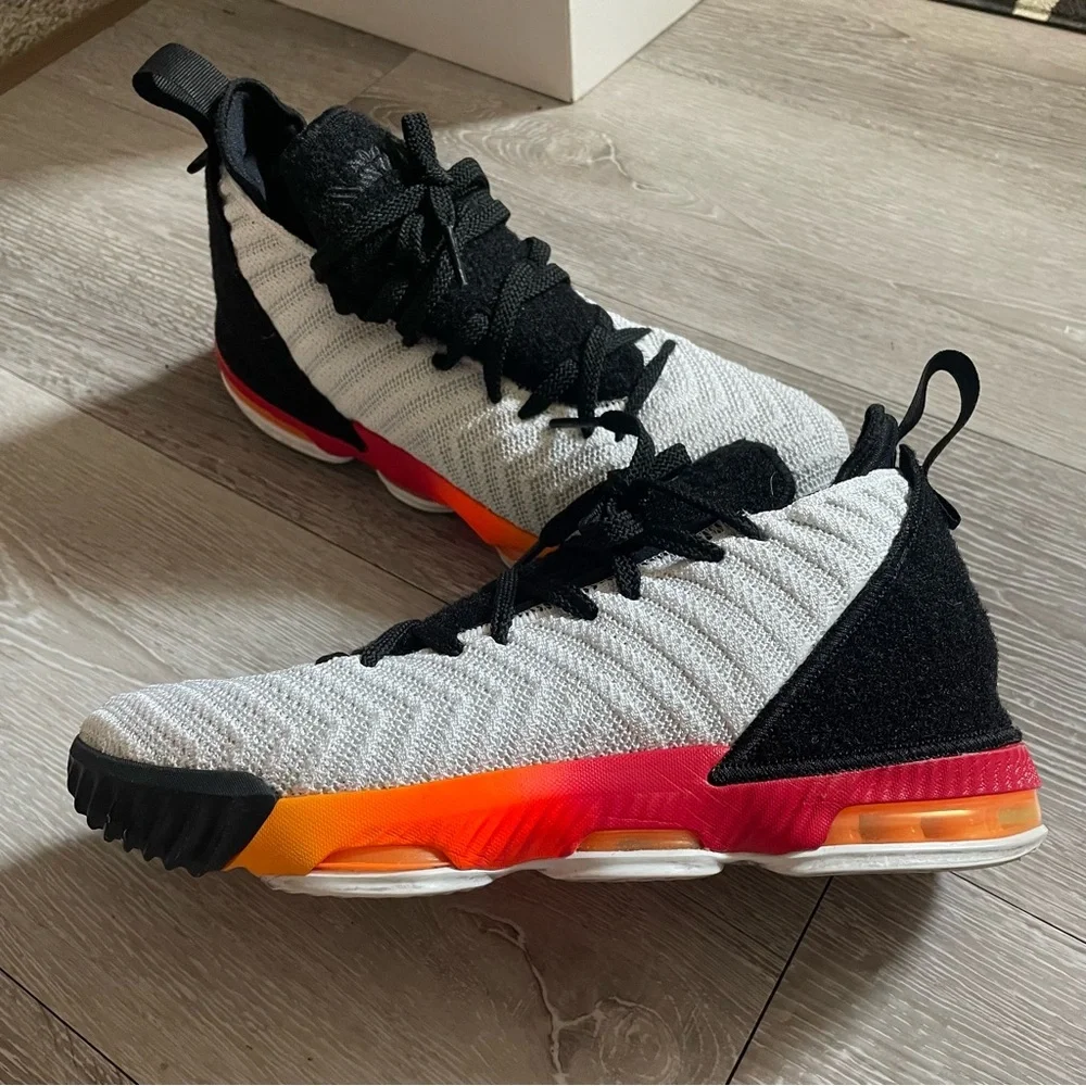 Nike LeBron 16 Kids Boys Basketball Shoes Collectors Youth Size 7 - Picture 2 of 8
